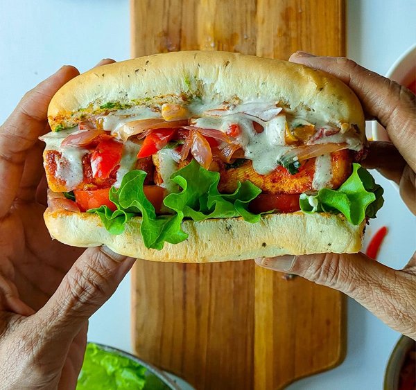 High-Fiber Sandwiches (Tofu, Paneer, Chicken)